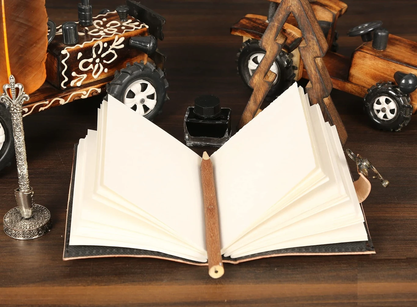 Printed Designer Leather Cover Diary with Lock – A5 Size (5x7 Inch), 200 Pages Unruled | Stylish Journal for Office & Gifting - Image 2